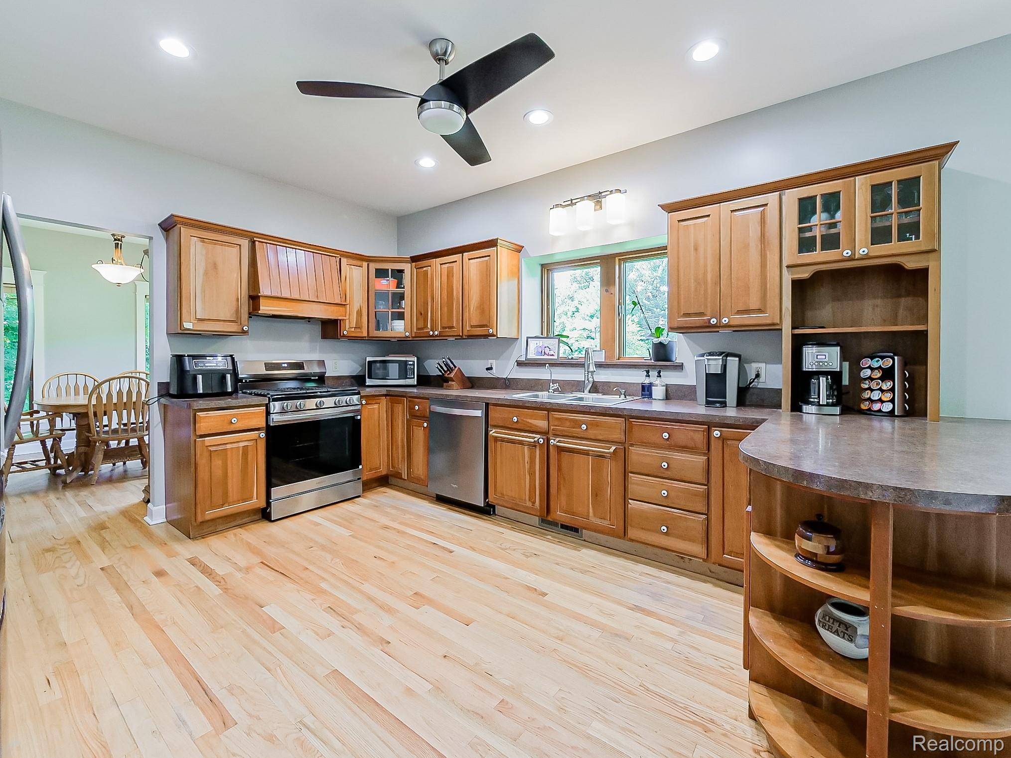 Howell, MI 48855,8880 Hidden Lake DR