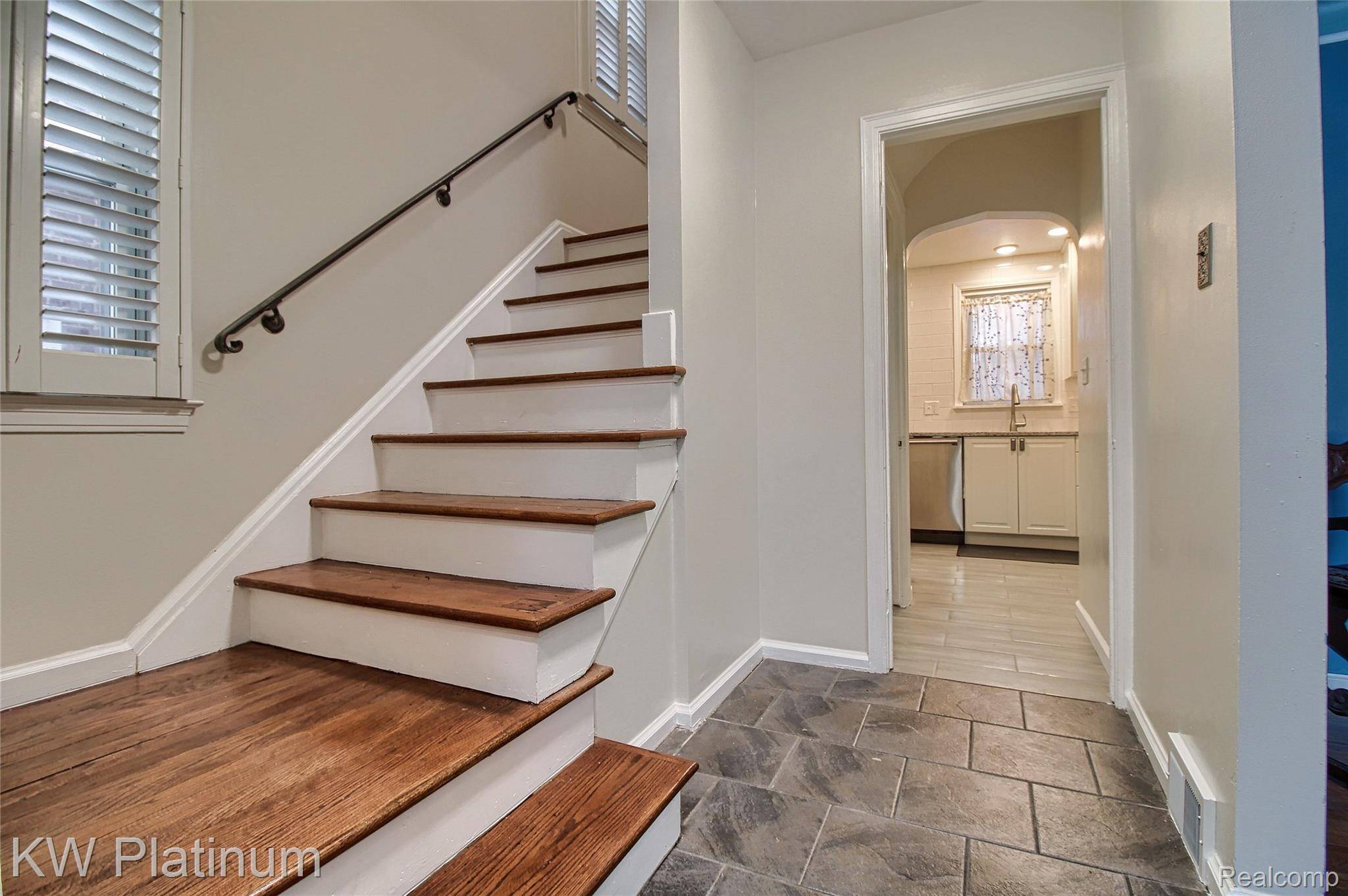 Detroit, MI 48224,6150 Bluehill ST