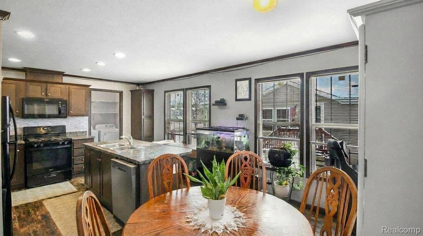 Gibraltar, MI 48173,29400 Meadow