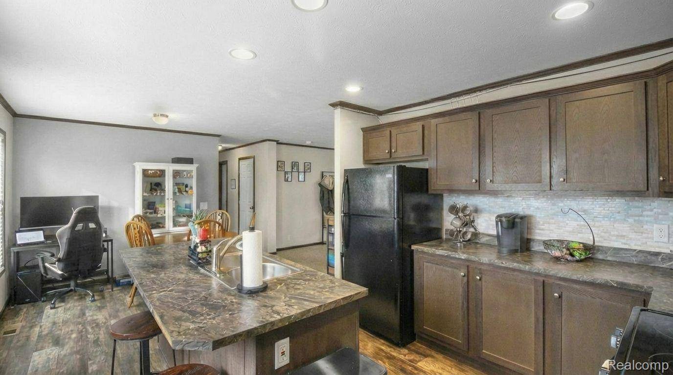 Gibraltar, MI 48173,29400 Meadow