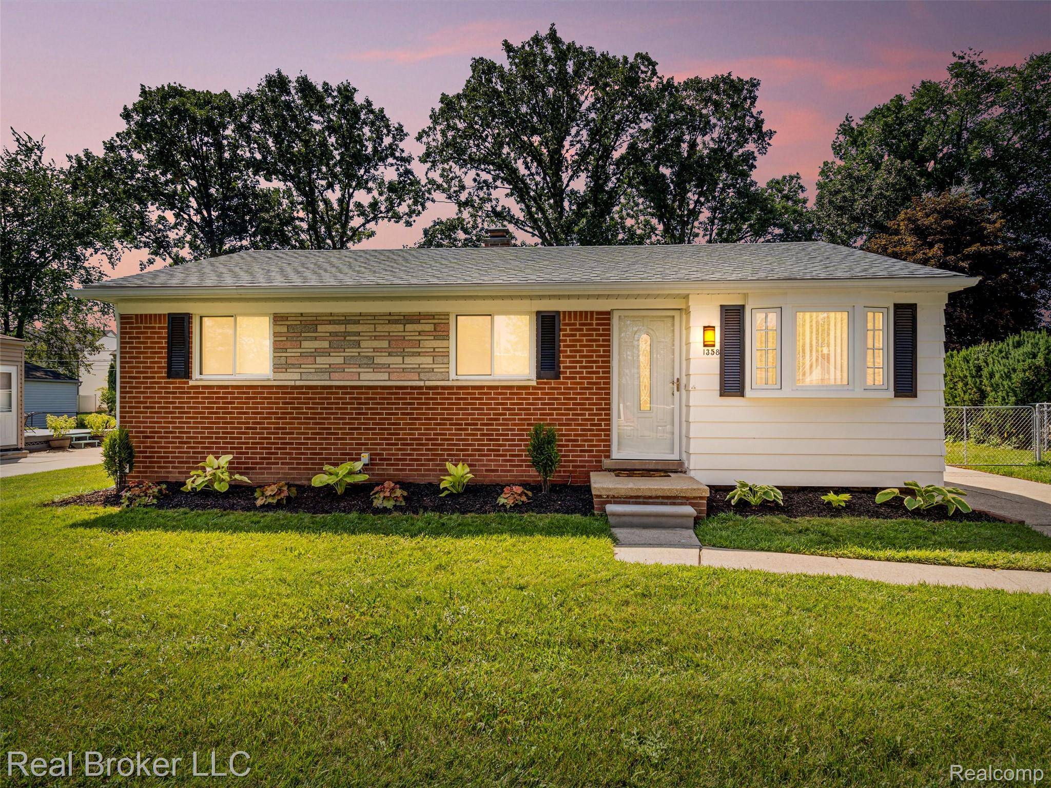 Troy, MI 48083,1358 Boyd ST