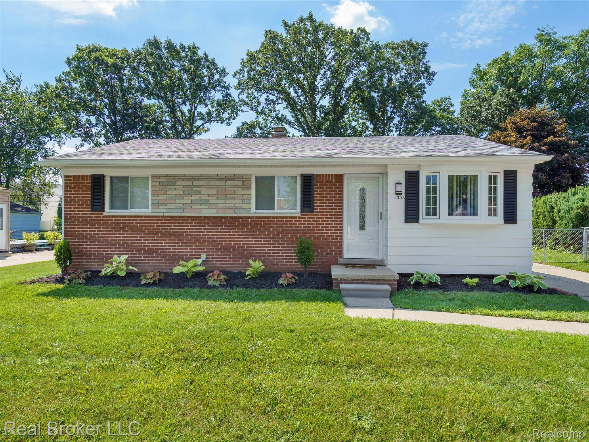 Troy, MI 48083,1358 Boyd ST