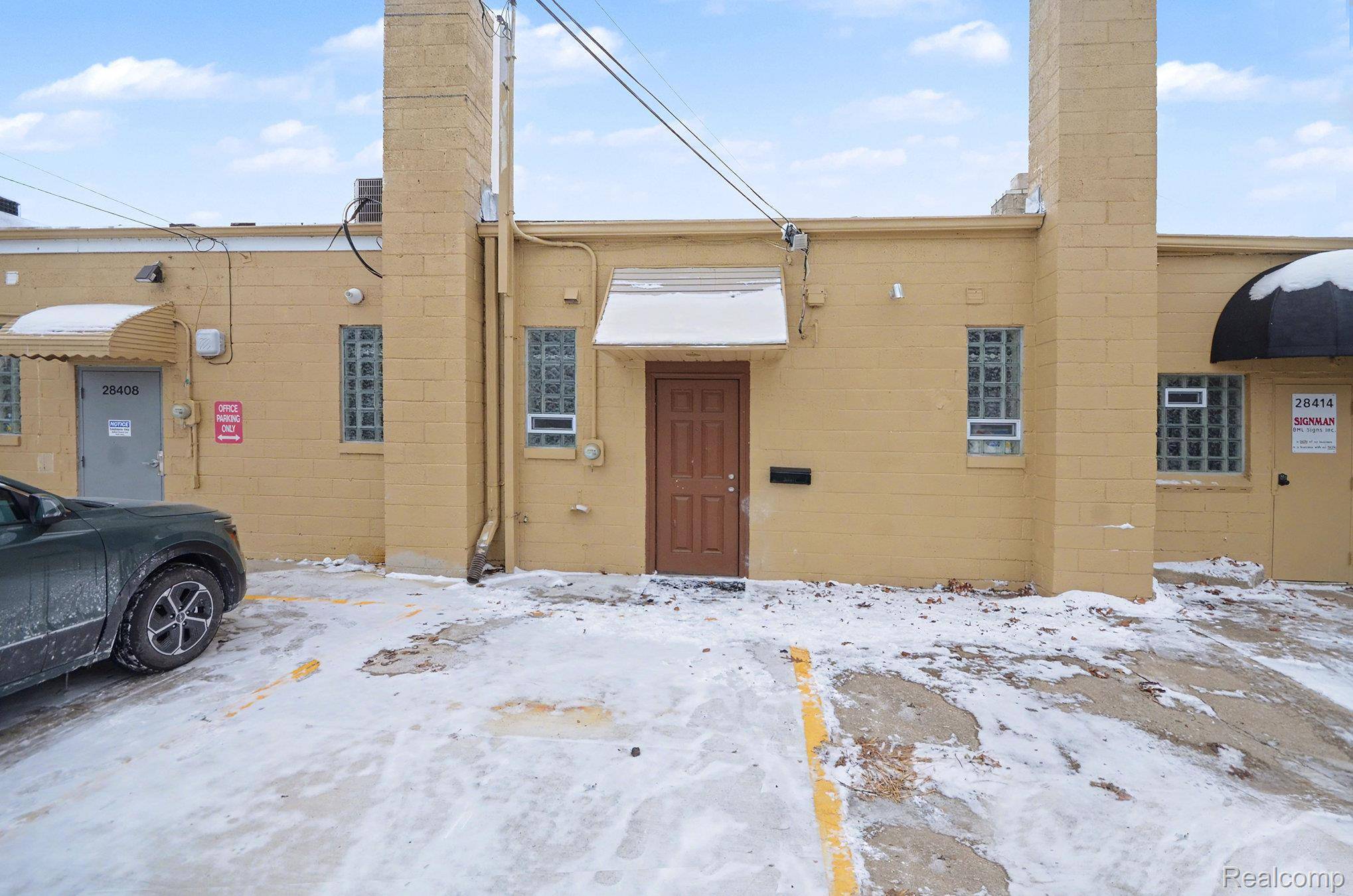 St. Clair Shores, MI 48081,28410 Harper AVE