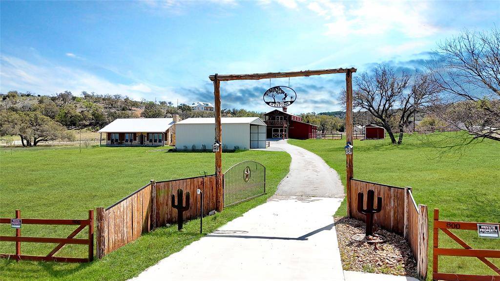 Kingsland, TX 78639,800 Quarter Horse Circle