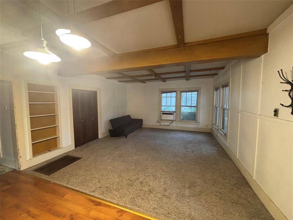 Denton, TX 76201,804 W Hickory Street