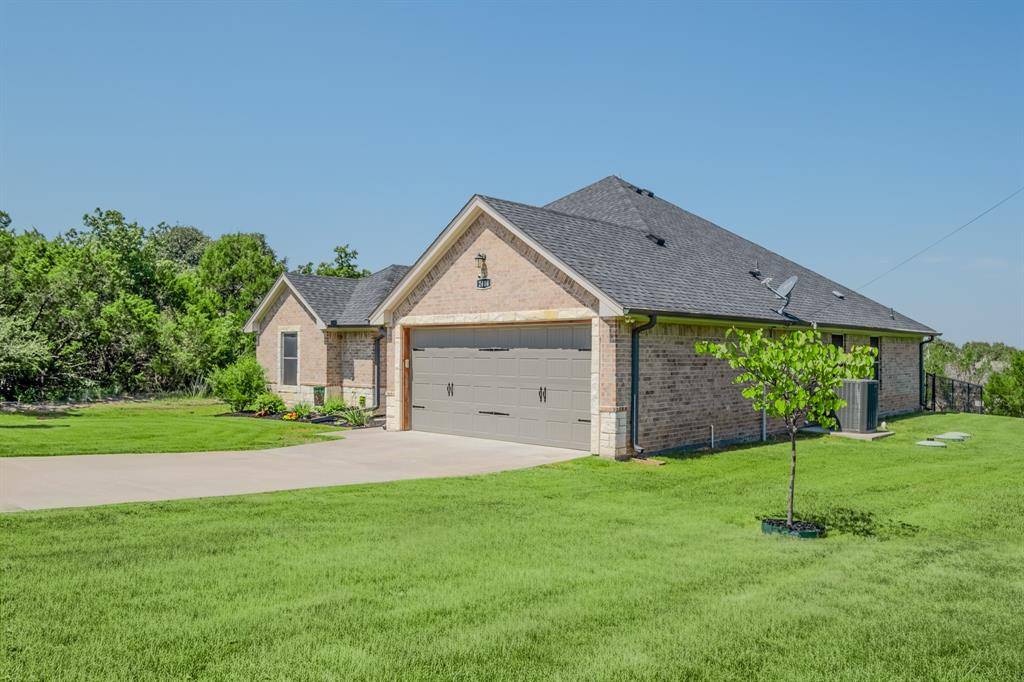 Granbury, TX 76048,2404 Duro Court