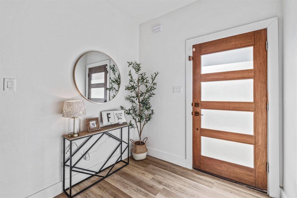 Granbury, TX 76048,916 Devils River Drive