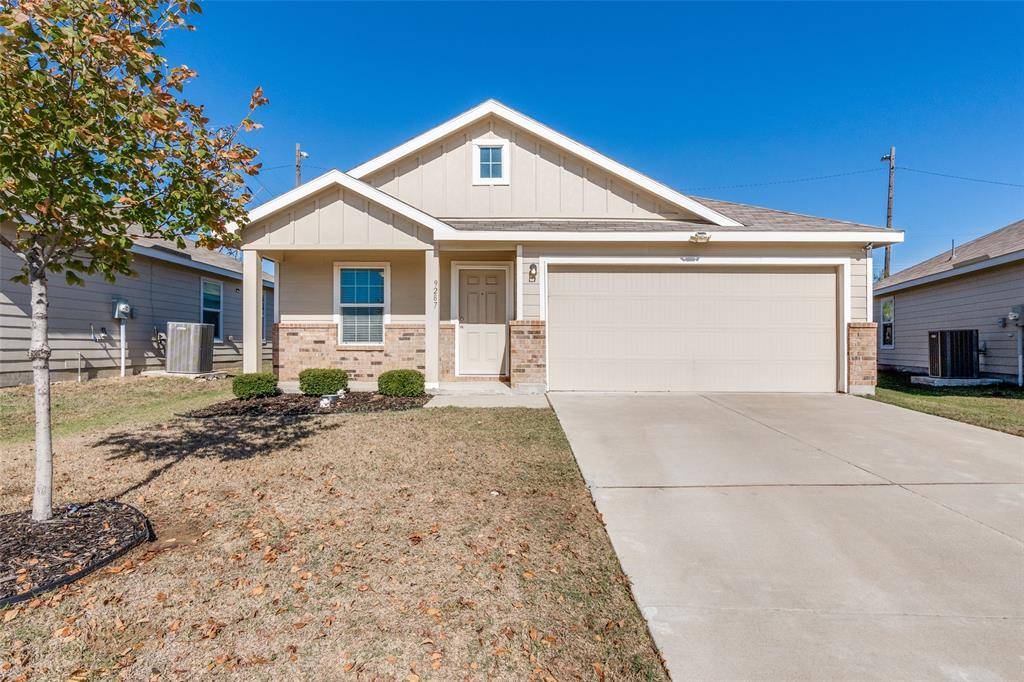 Dallas, TX 75227,9287 Summerlee Street