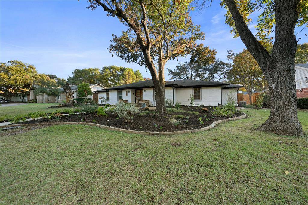 Dallas, TX 75248,7736 Woodstone Lane