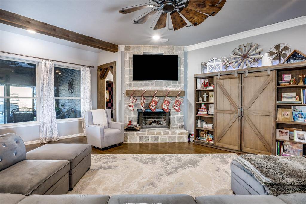 Ponder, TX 76259,7417 Green Mesa Road