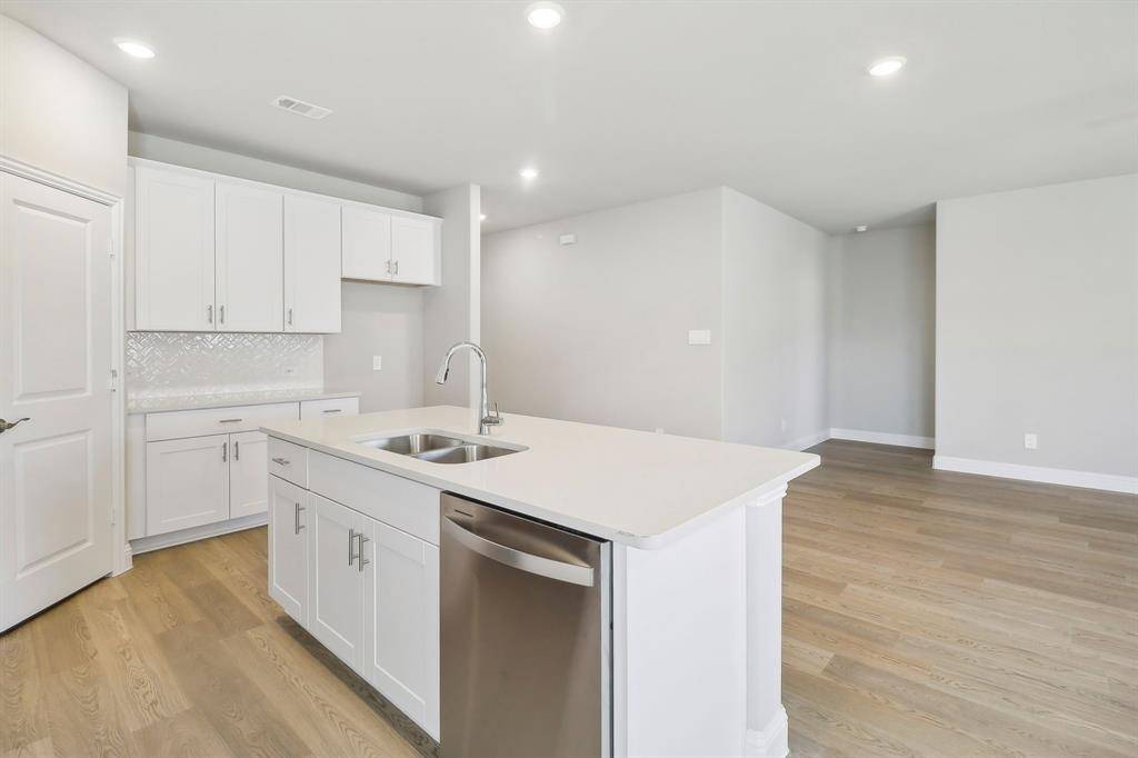 Lowry Crossing, TX 75069,905 Buffalo Drive