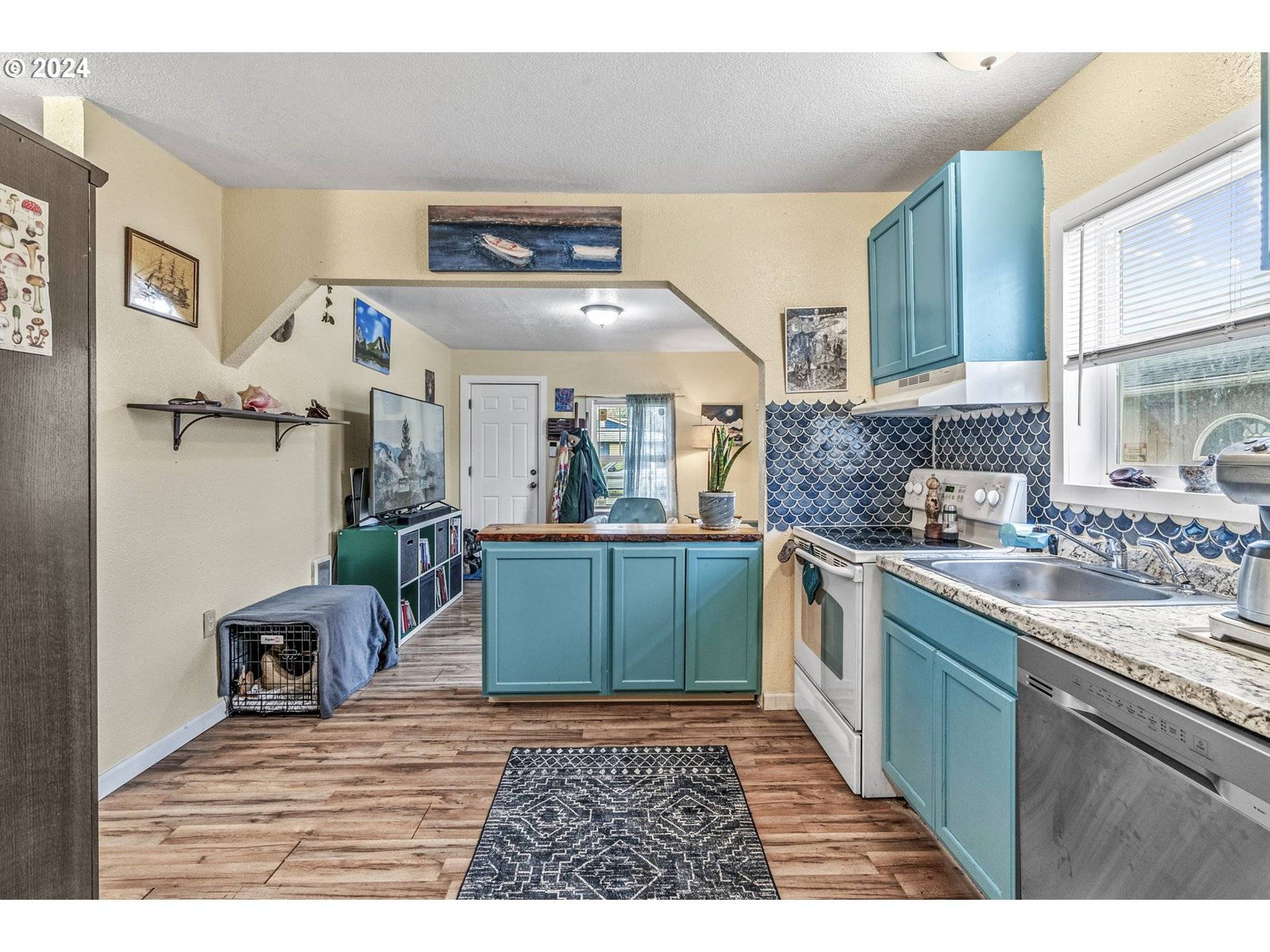 Longview, WA 98632,268 25TH AVE