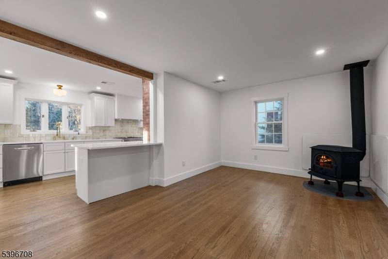 Chester Boro, NJ 07930,143 Maple Ave