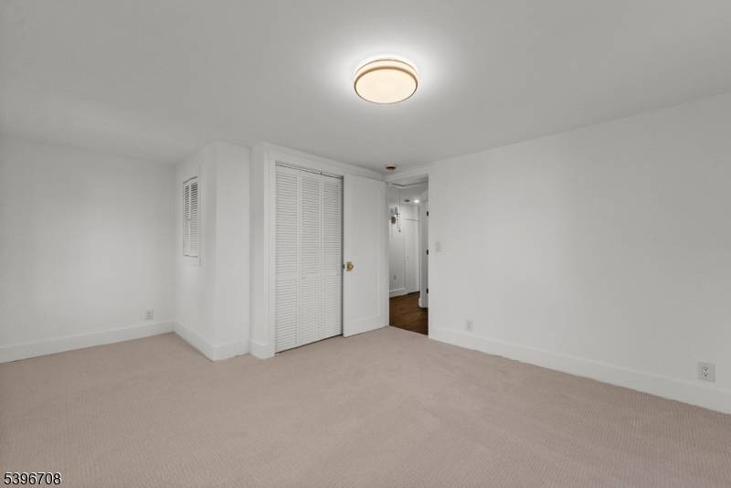 Chester Boro, NJ 07930,143 Maple Ave