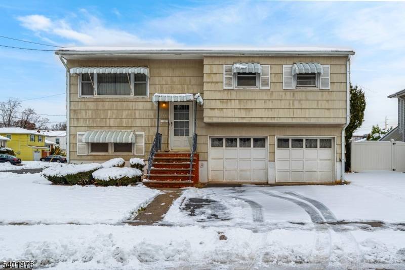 Rahway City, NJ 07065,875 Rayhon Ter