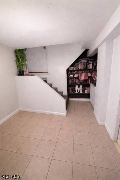 Newark City, NJ 07107,245 - 247 4Th St