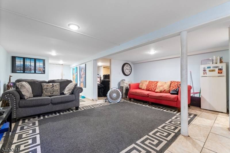 Bayonne City, NJ 07002,99 W 21St St