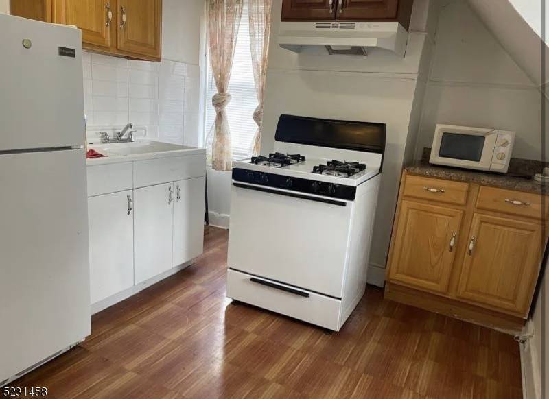 Newark City, NJ 07104,11-13 Carteret St