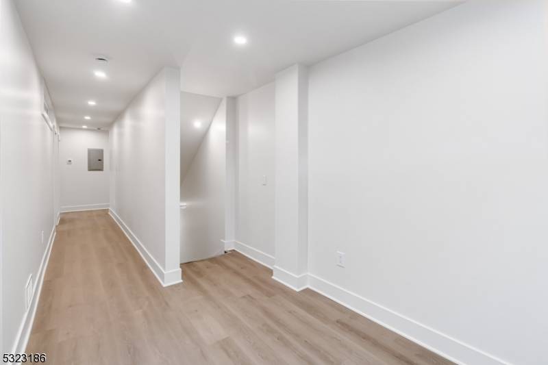 Morristown Town, NJ 07960,140 Washington St #1