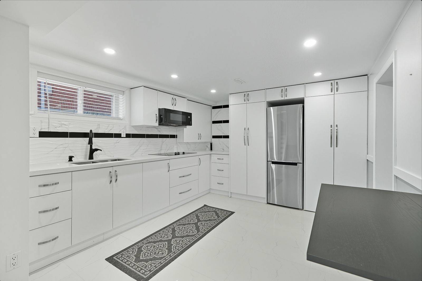 Toronto E04, ON M1R 4X9,7 Armitage DR #Lower