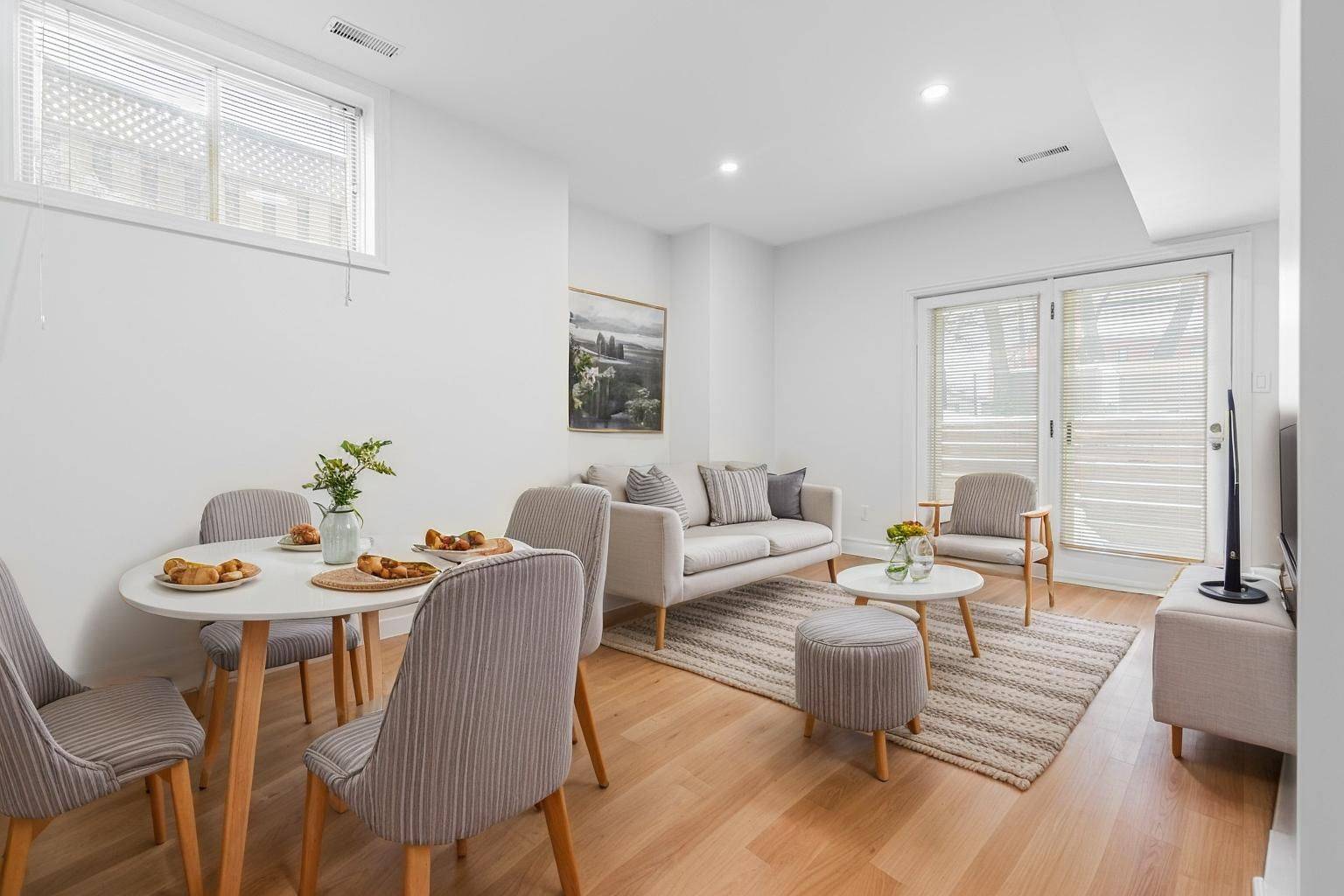 Toronto E08, ON M1M 2M2,44 Thatcher AVE #Lower