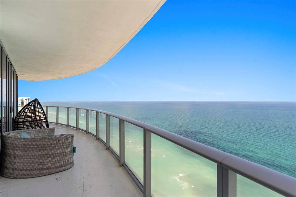 Hollywood, FL 33019,4111 S Ocean Dr #3501,3502
