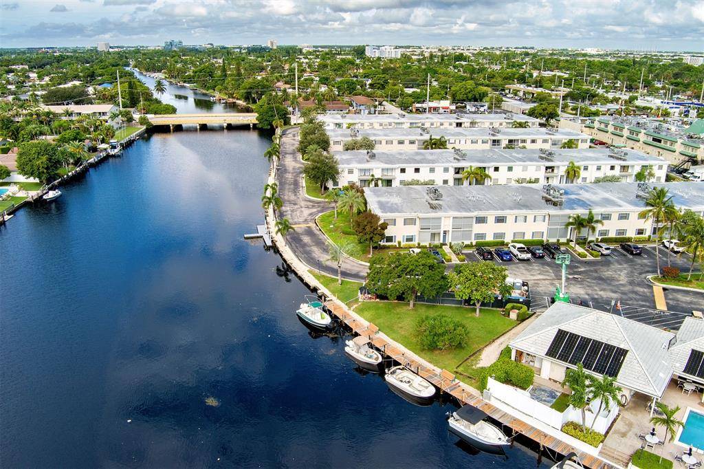 Pompano Beach, FL 33060,140 Cypress Club Dr #414