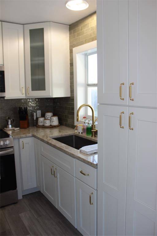 Port St Lucie, FL 34983,421 SE Solaz Ave