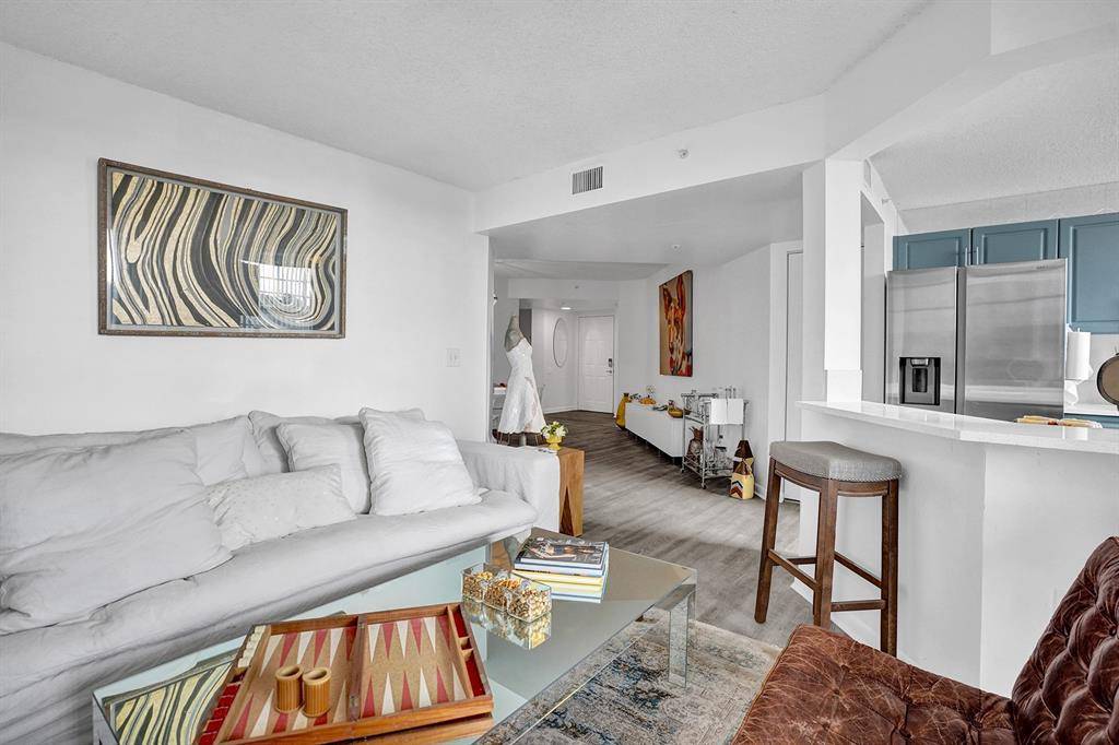 Fort Lauderdale, FL 33301,520 SE 5th Ave #2211