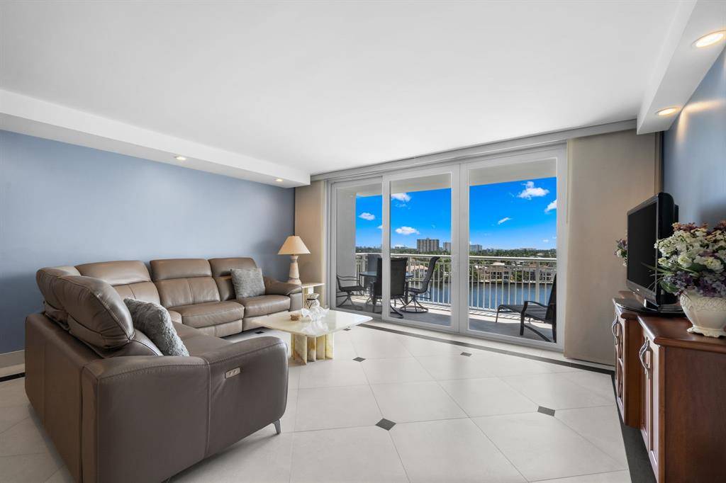 Fort Lauderdale, FL 33304,511 Bayshore Dr #904