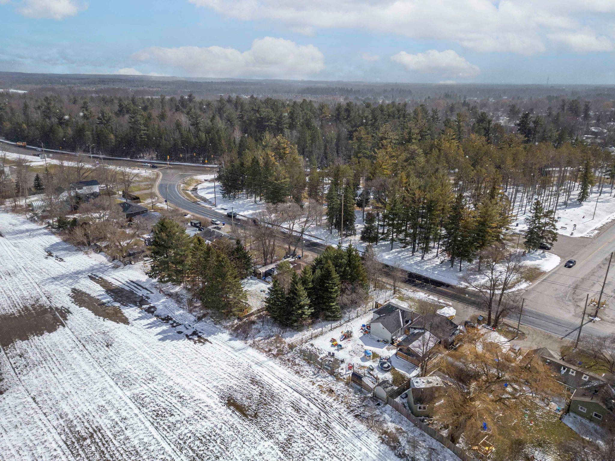 Essa, ON L0M 1B0,18 Brentwood RD W