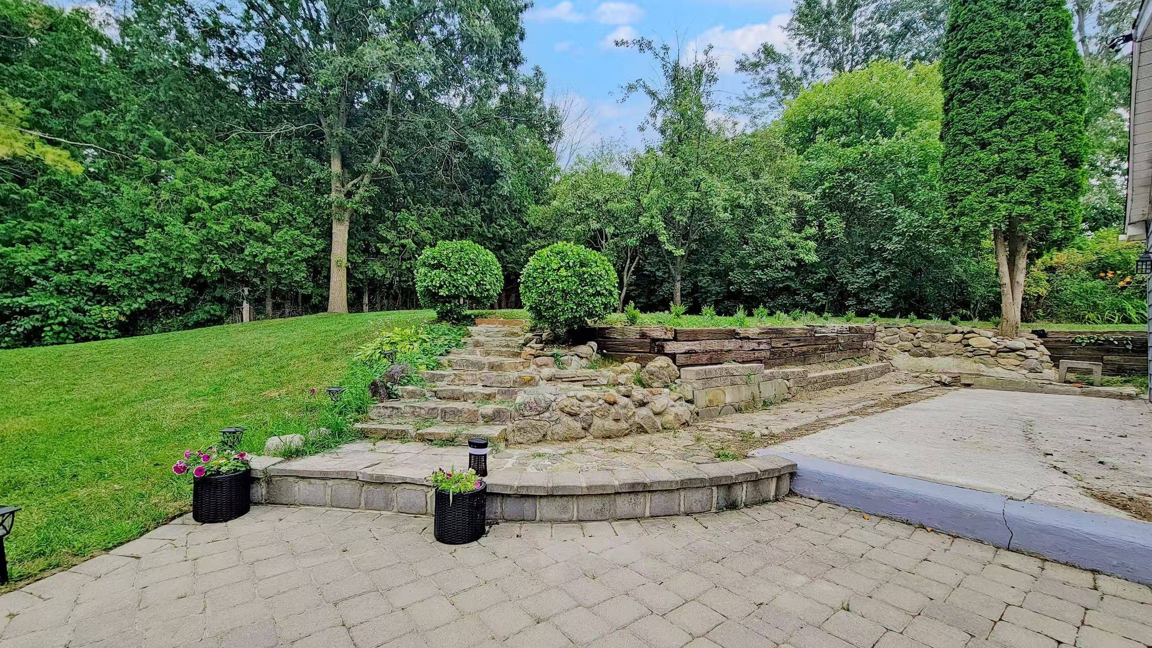 King, ON L7B 0G1,16675 Keele ST