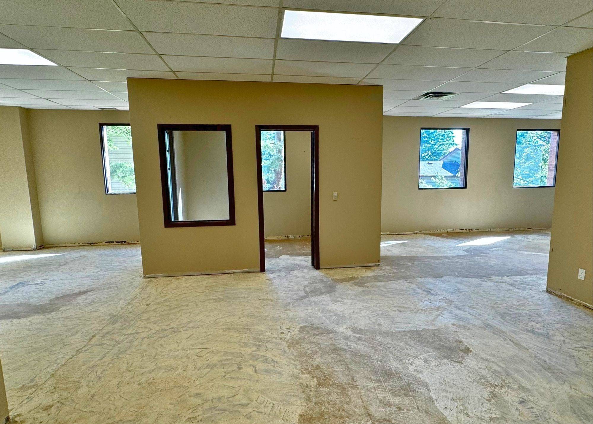 Barrie, ON L4M 5N6,11 Ferris LN #201/203