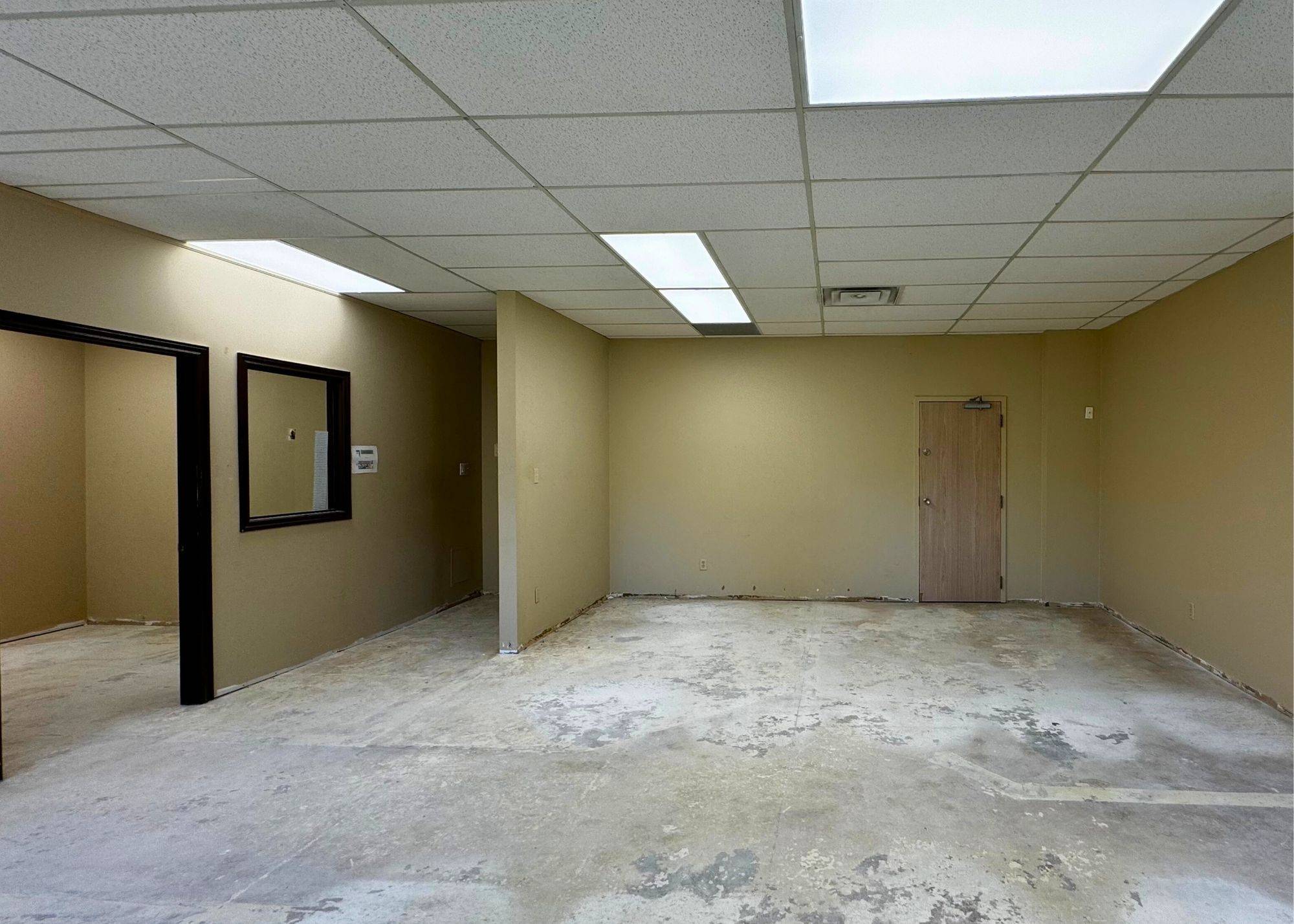 Barrie, ON L4M 5N6,11 Ferris LN #201/203