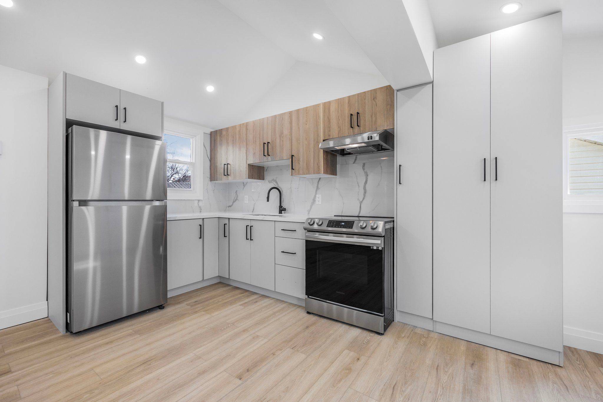 Wasaga Beach, ON L9Z 2H6,338 Old Mosley ST #Unit 3