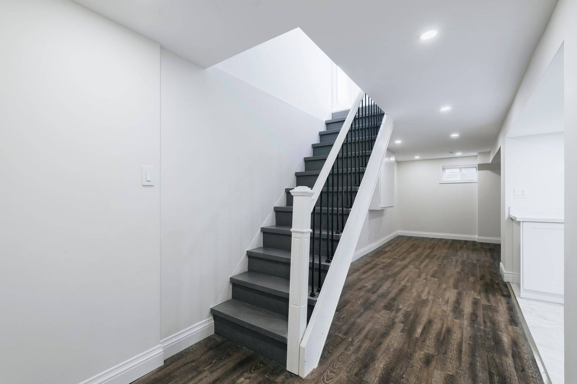 Mississauga, ON L5K 1E7,2668 Hollington CRES #Lower