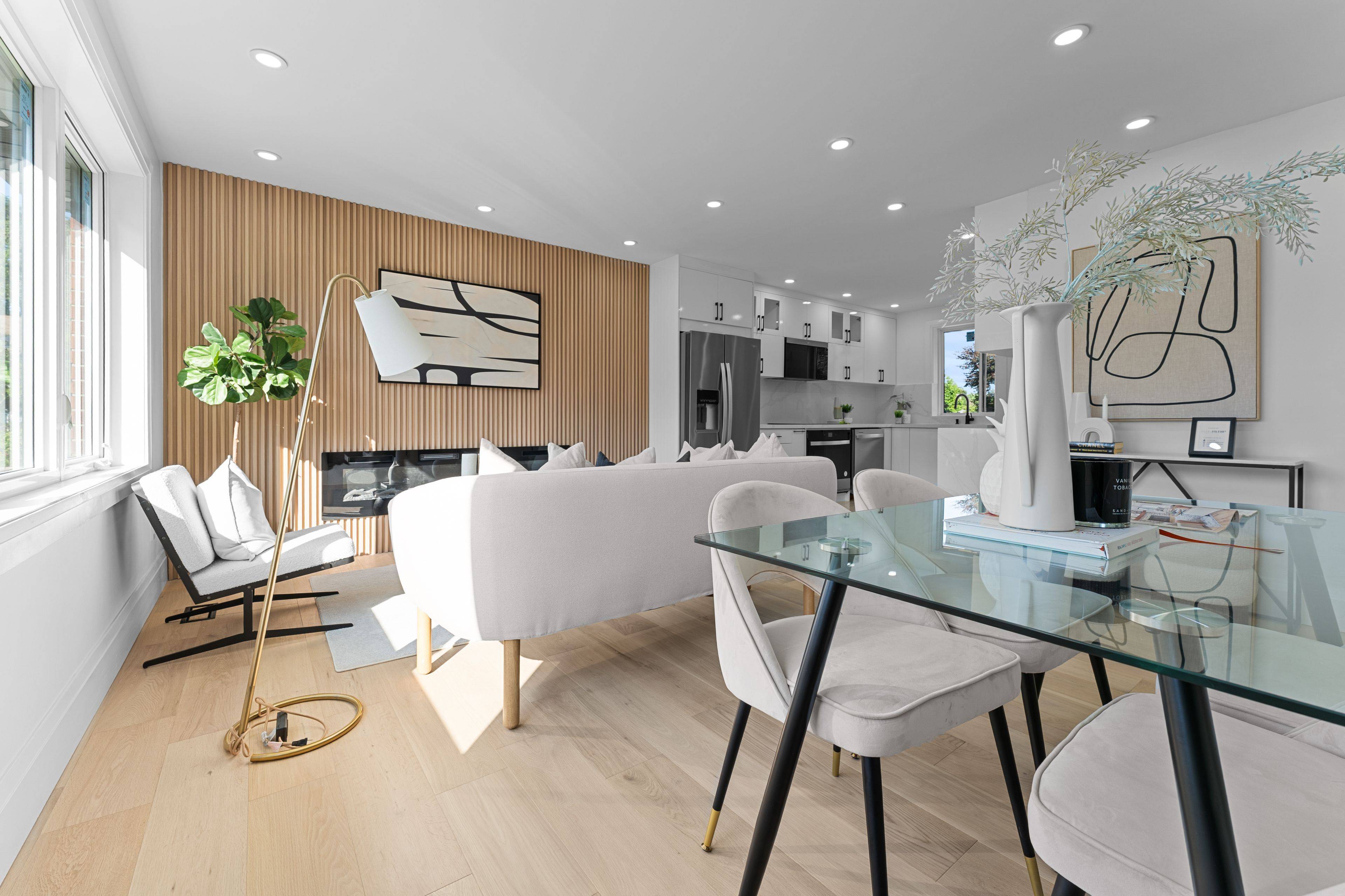 Burlington, ON L7T 3T2,686 Wickens AVE