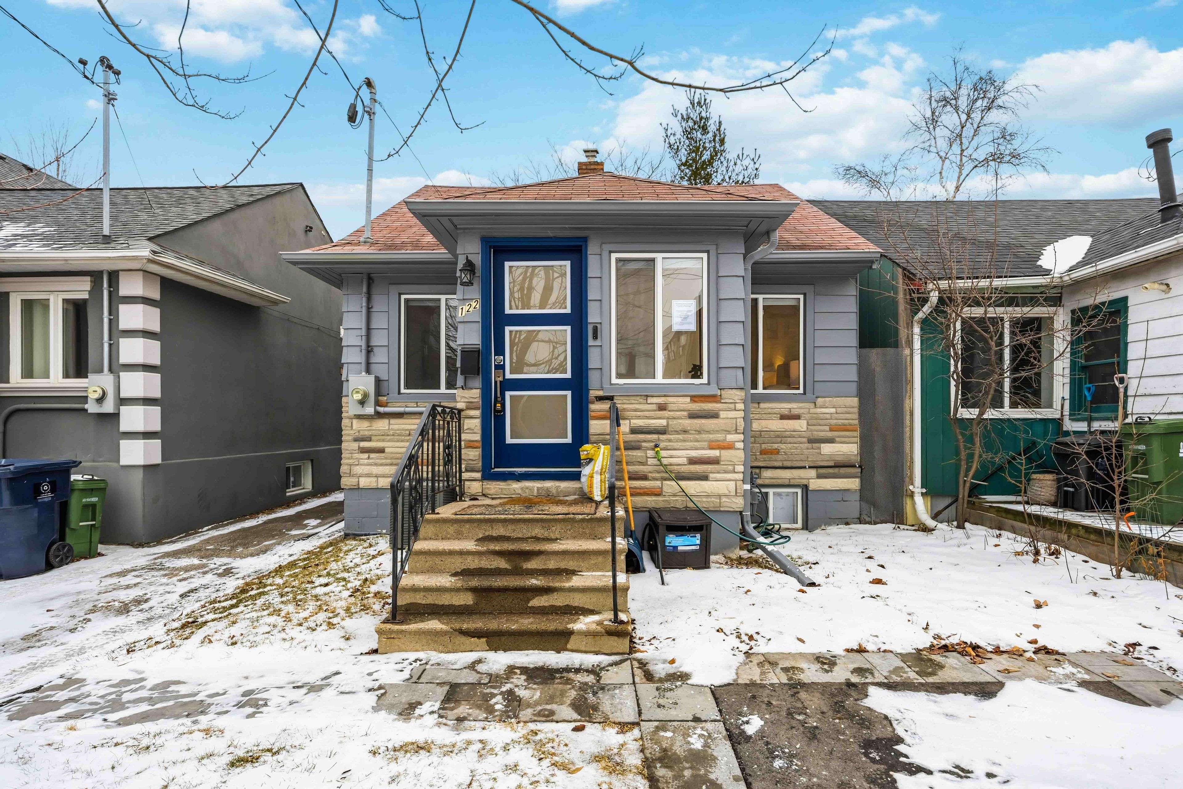 Toronto W06, ON M8V 3M4,122 Twenty Second ST