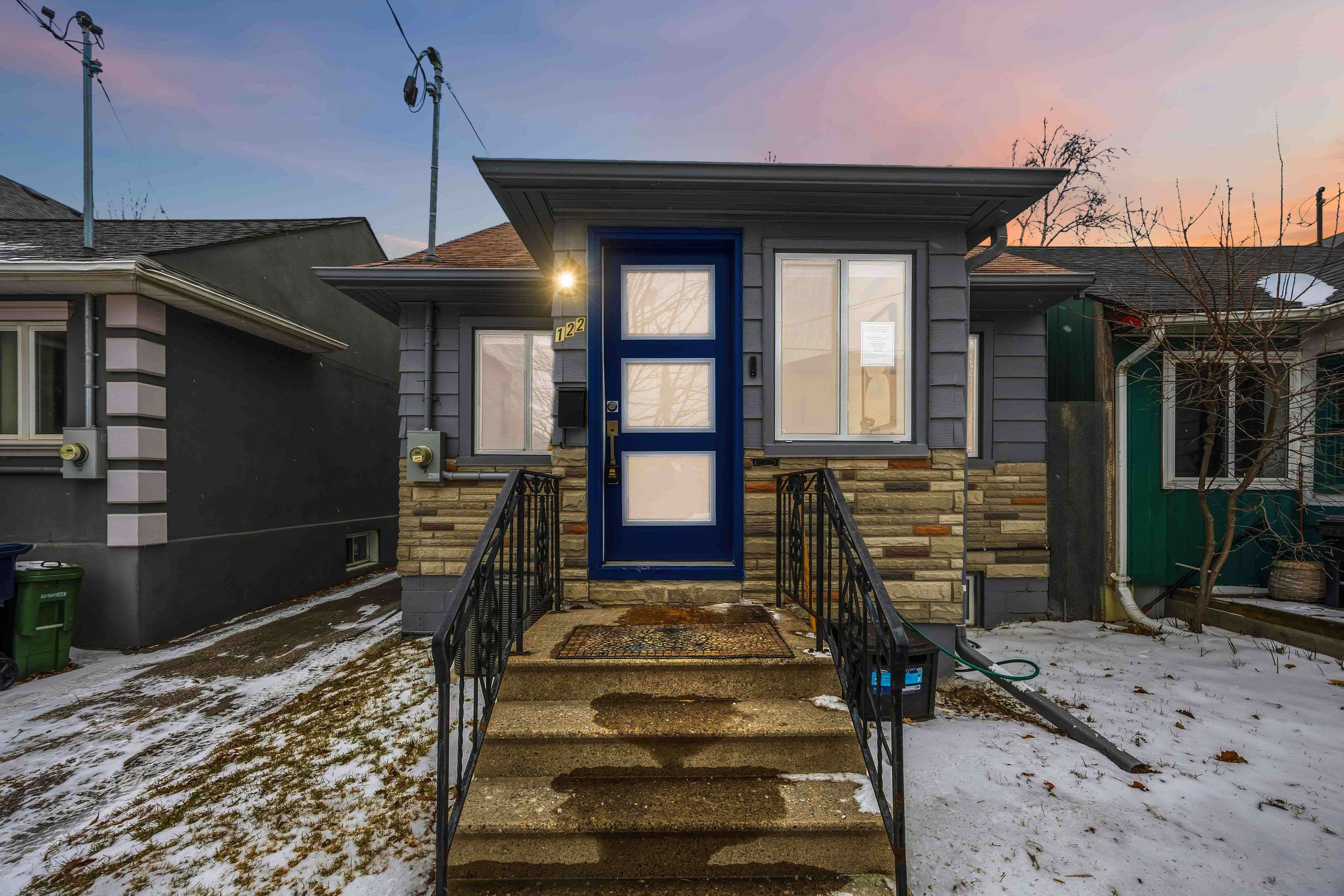 Toronto W06, ON M8V 3M4,122 Twenty Second ST