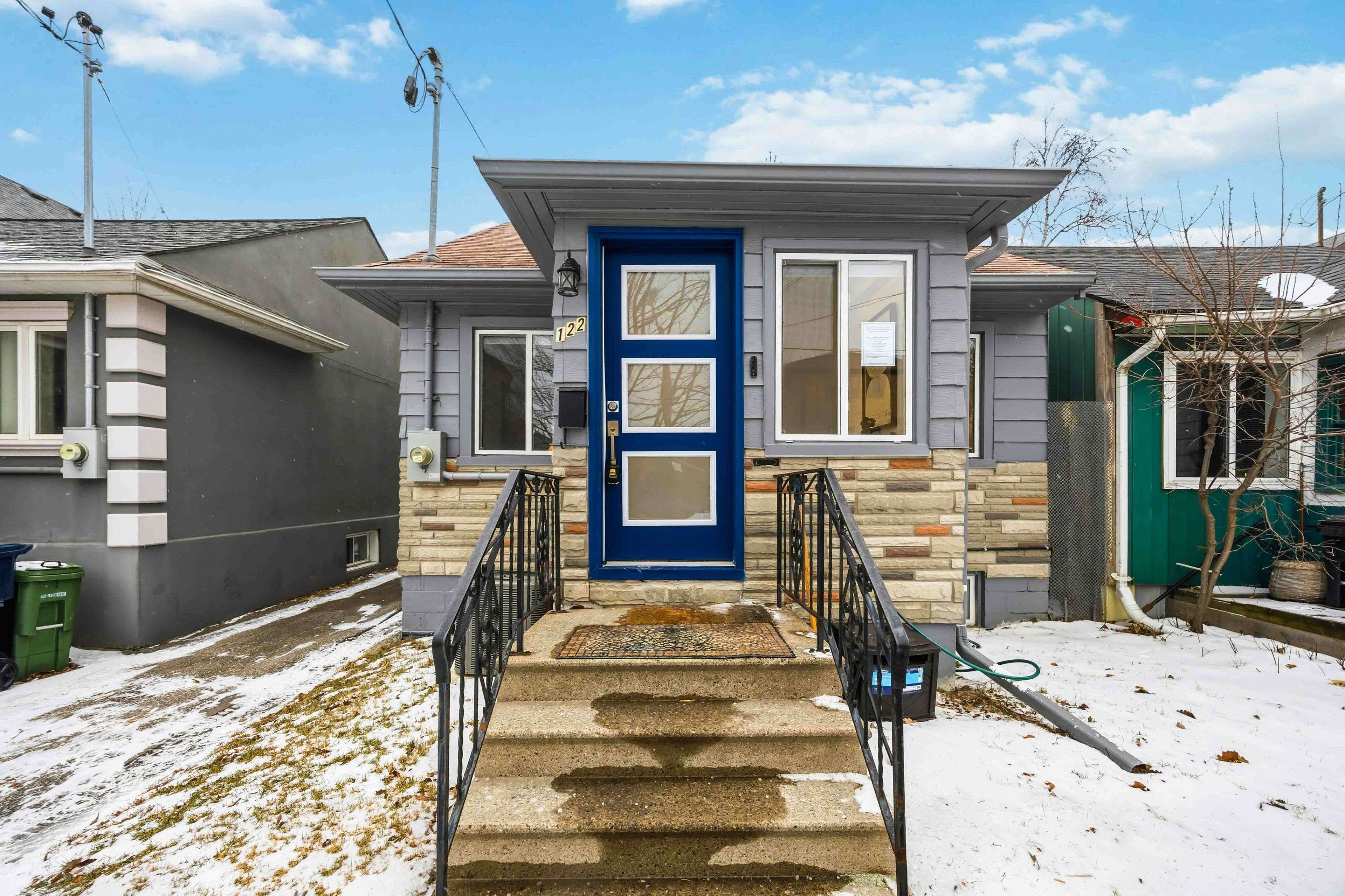 Toronto W06, ON M8V 3M4,122 Twenty Second ST