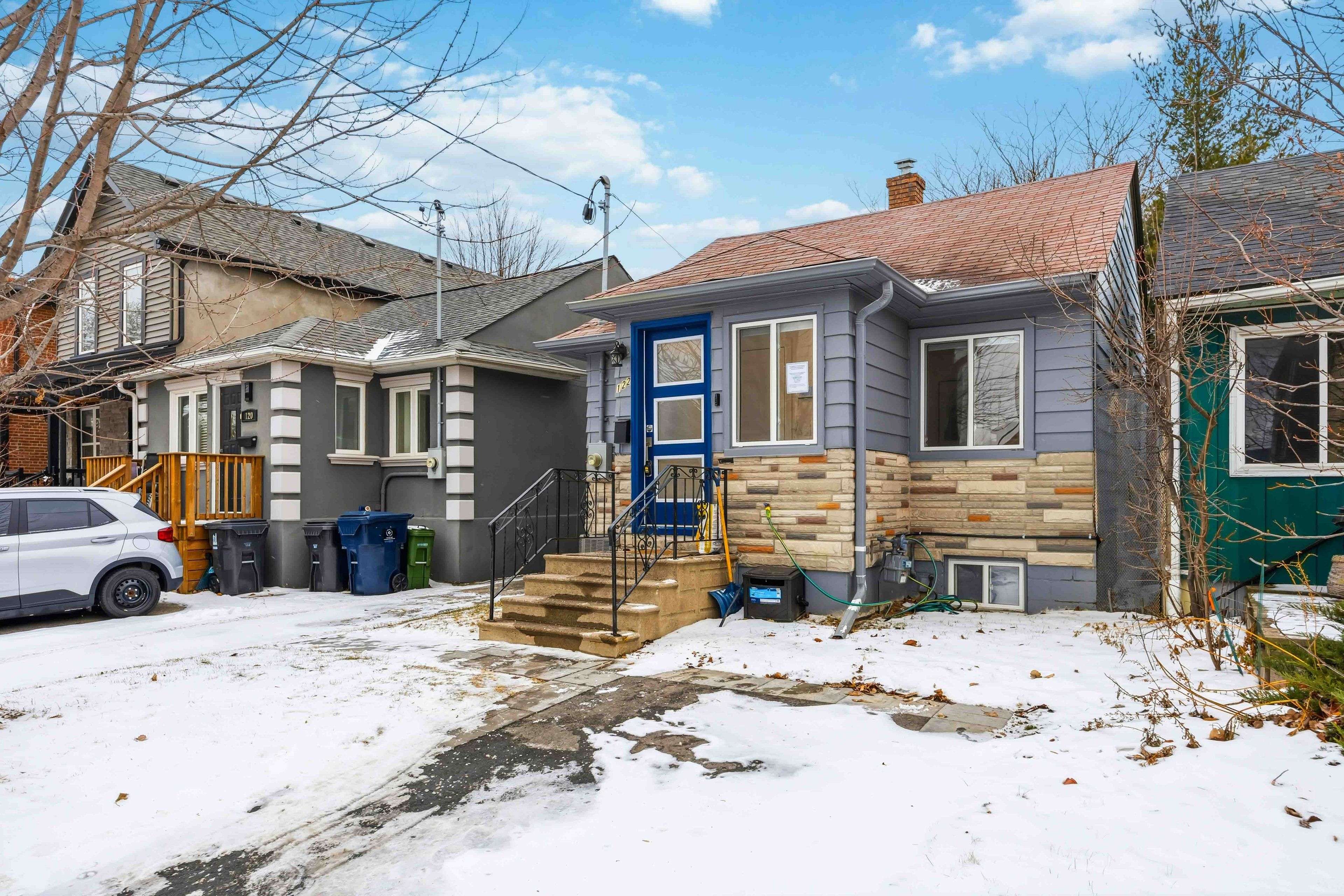 Toronto W06, ON M8V 3M4,122 Twenty Second ST