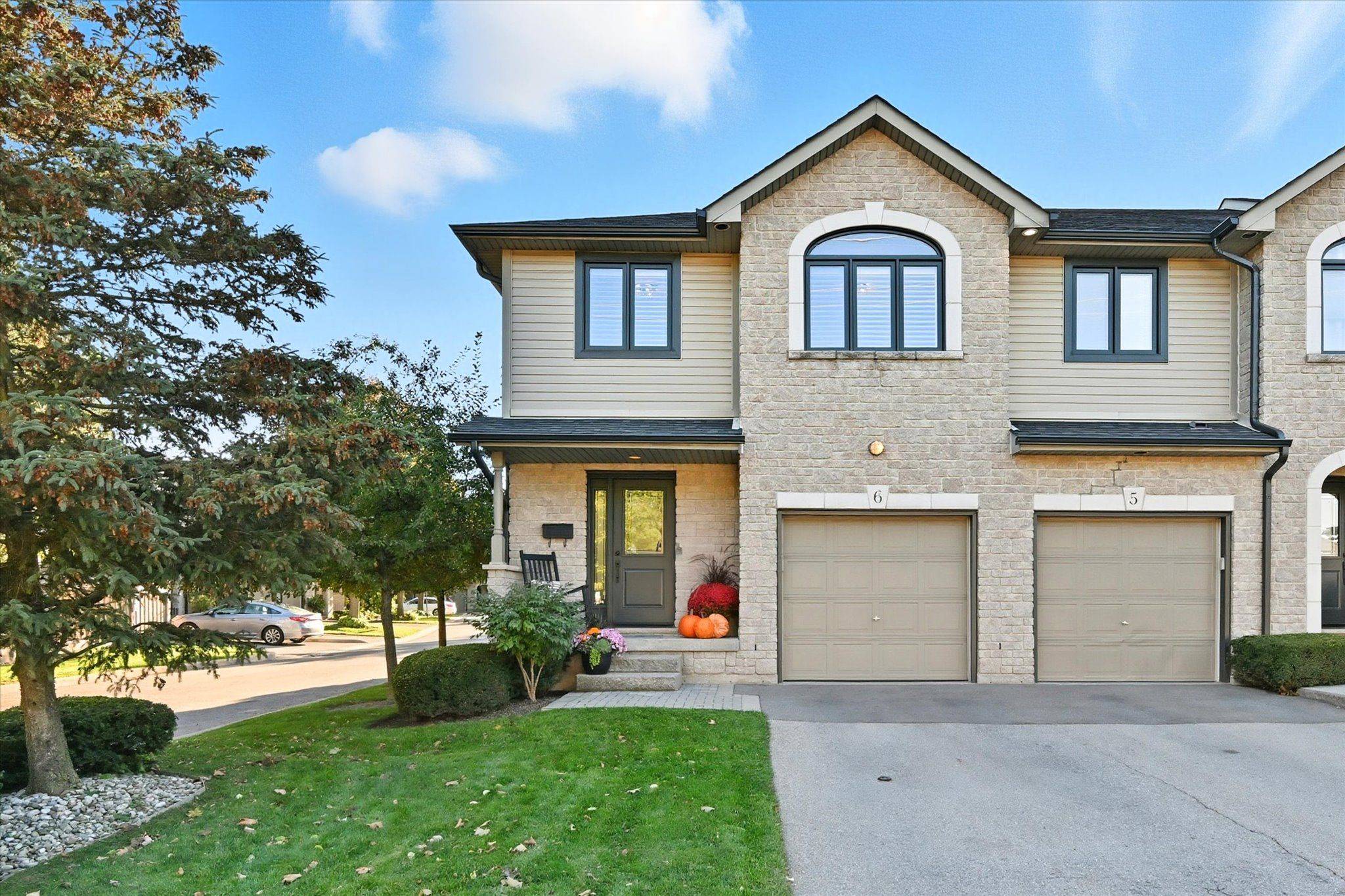 Burlington, ON L7M 4S2,2110 Headon RD #6