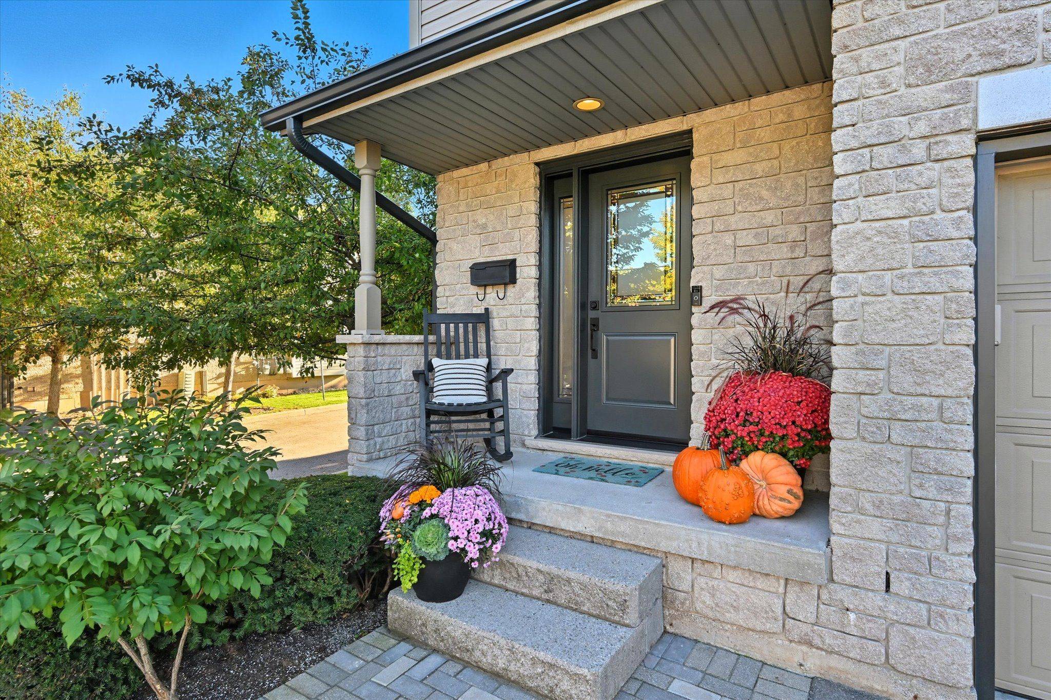 Burlington, ON L7M 4S2,2110 Headon RD #6