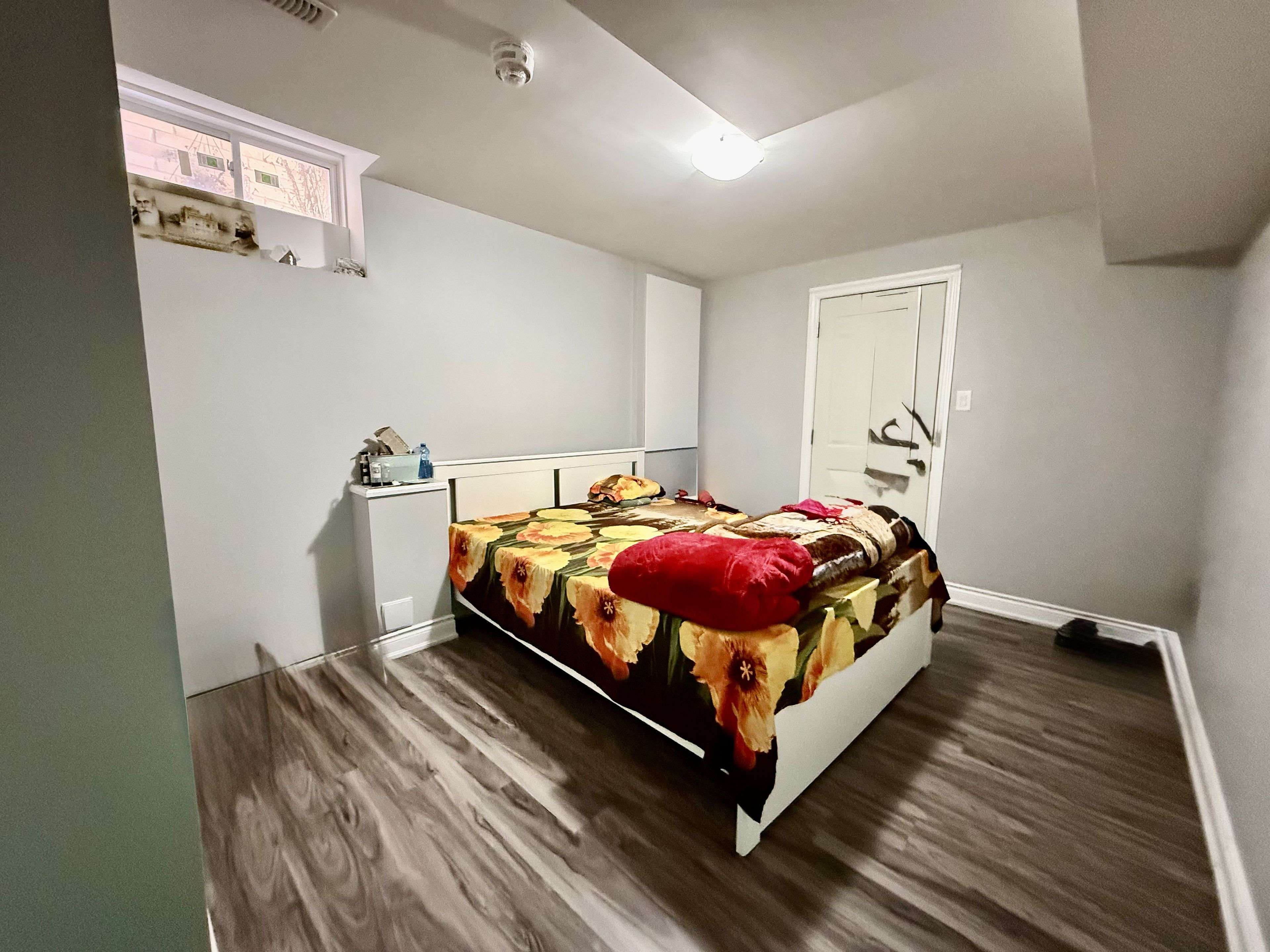 Brampton, ON L6X 5J9,389 Royal West DR