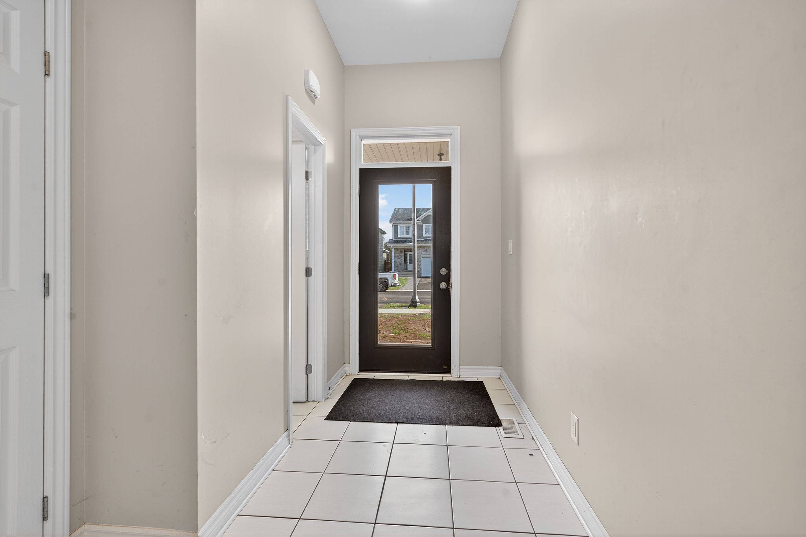 Kingston, ON K7P 0S1,327 BUCKTHORN DR