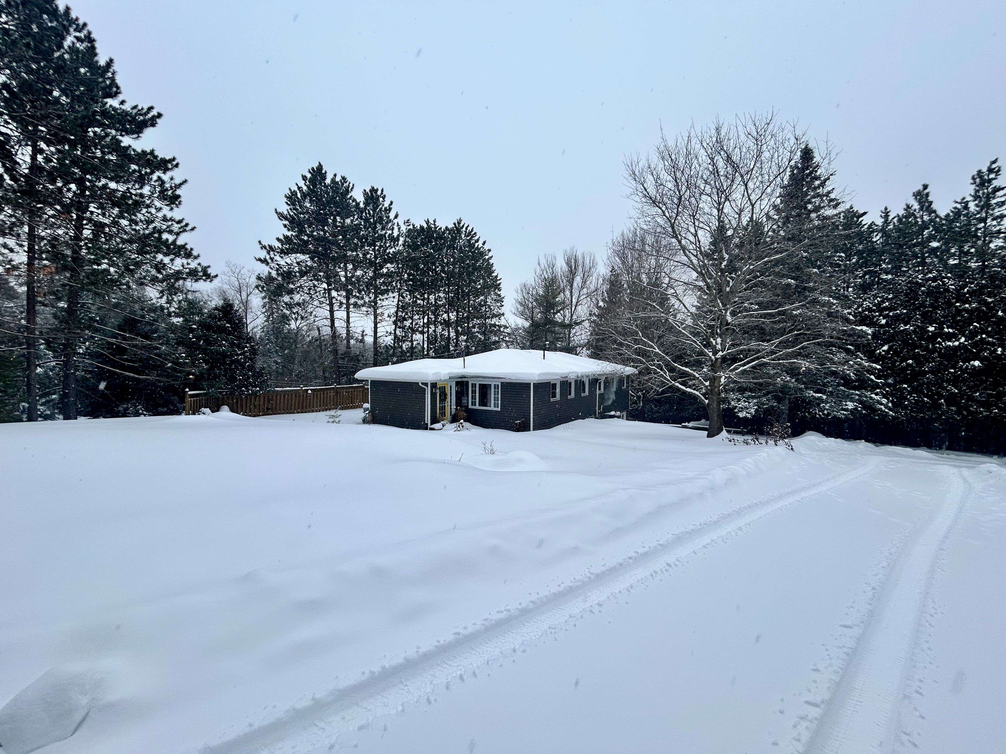 Faraday, ON K0L 1C0,22 Robert DR