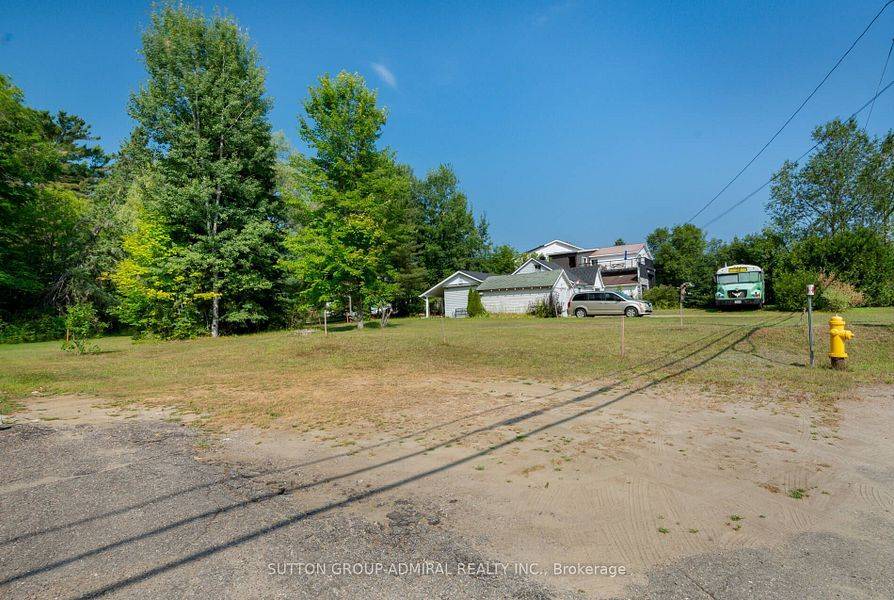 Huntsville, ON P1H 1C8,538 Muskoka Road 3 North N/A
