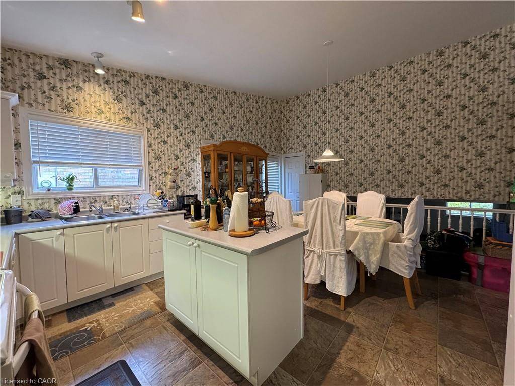 London South, ON N6M 1H9,231 Chelton RD