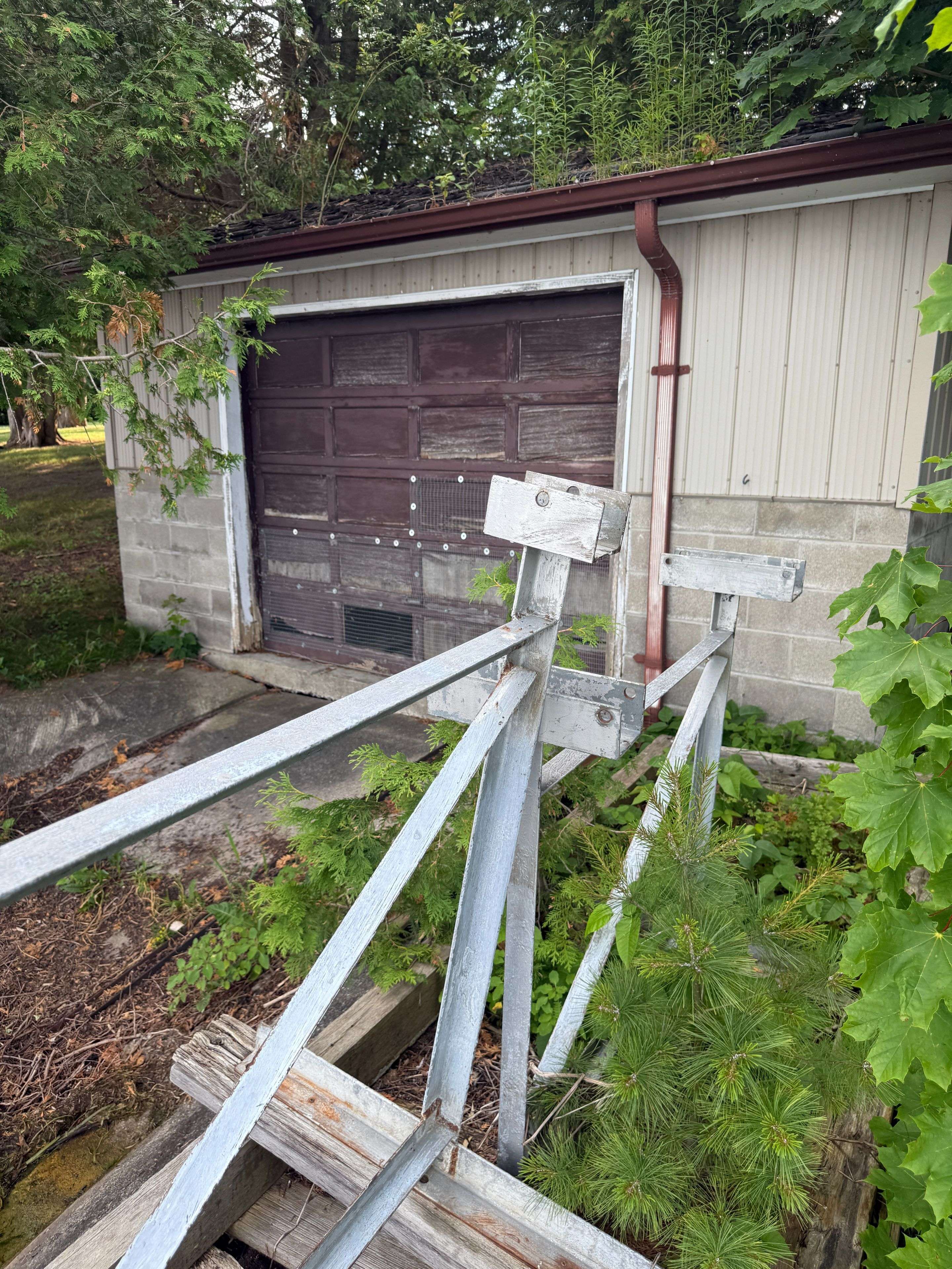 Kawartha Lakes, ON K0M 2T0,90/92 Pinewood BLVD