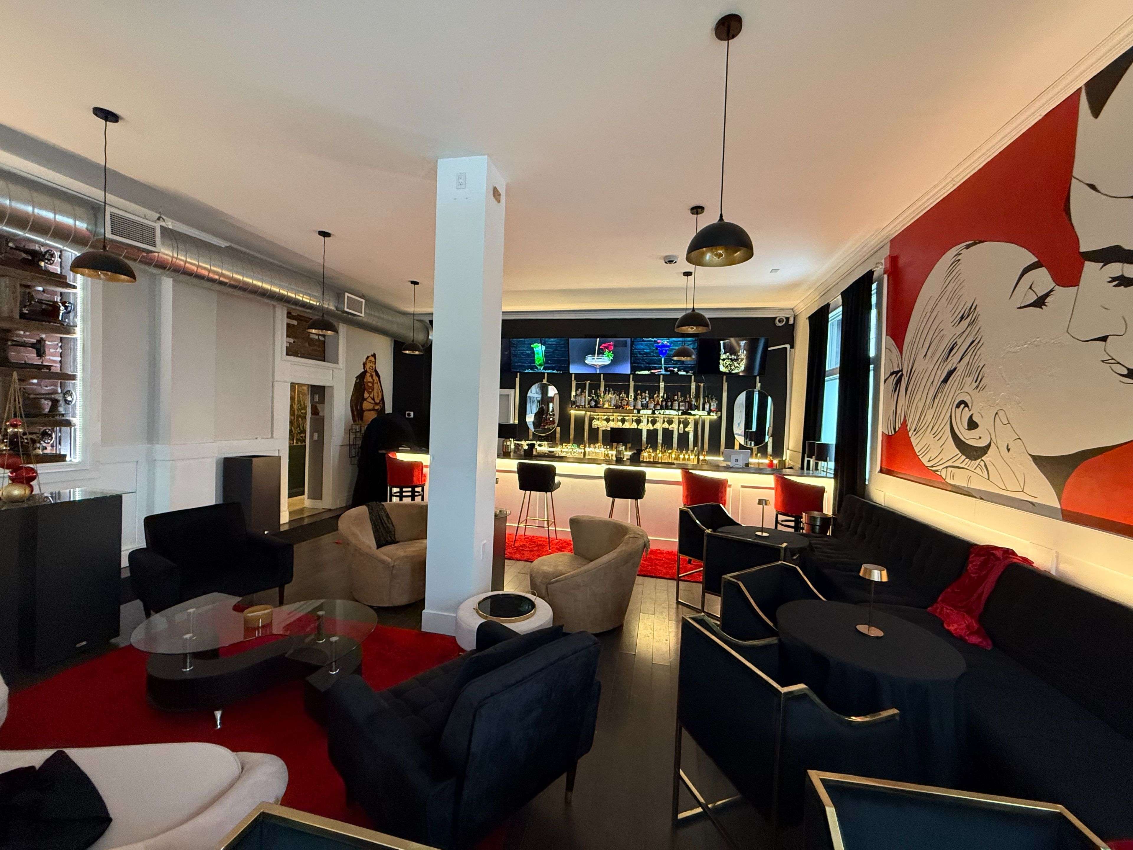 Fort Erie, ON L2A 3G3,111 Niagara BLVD